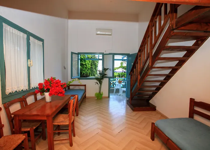 Apart Otel Anatoli 3*